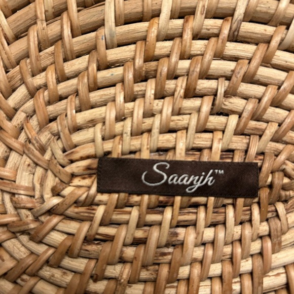 Brand new straw crossbody pocketbook - Picture 3 of 4